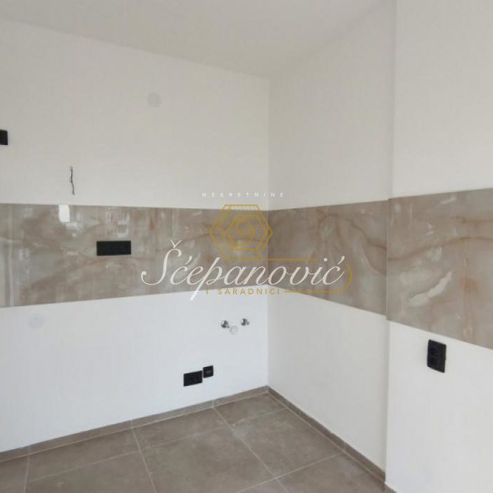 Stan Prodaja Novi Sad  73 m2