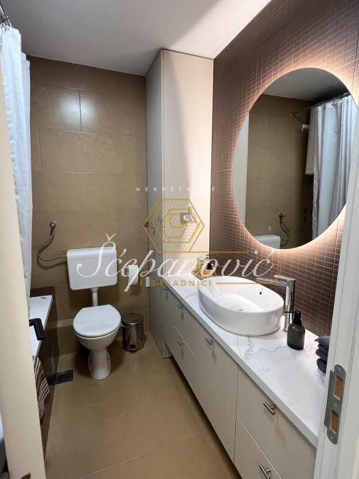 izdavanje-stanova-beograd-Am1bjjU1Wr Četvorosoban stan na prodaju, Cara Dušana, Novi Sad, 102m², 309.000 €