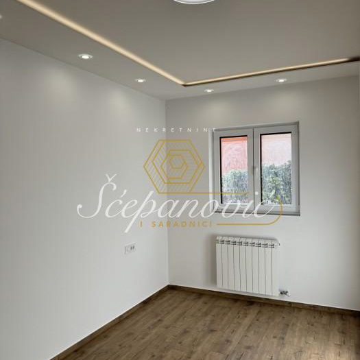 Kuća Prodaja Novi Sad  226 m2
