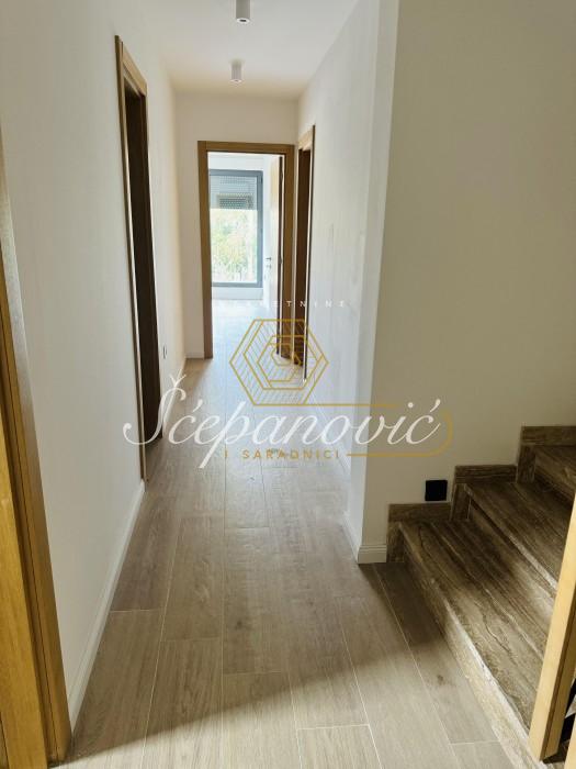 Petosoban stan za izdavanje, Popovica, Novi Sad, 181m², 2.500 €/mes