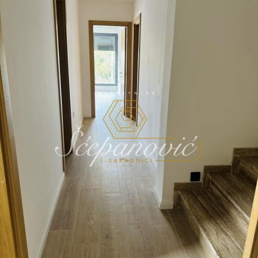 Petosoban stan za izdavanje, Popovica, Novi Sad, 181m², 2.500 €/mes
