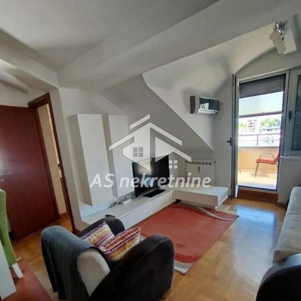 Stan Izdavanje Beograd Vukov Spomenik 59 m2