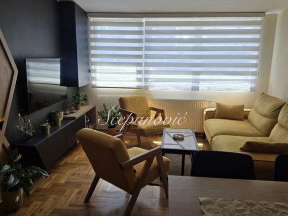 Stan Prodaja Novi Sad  72 m2