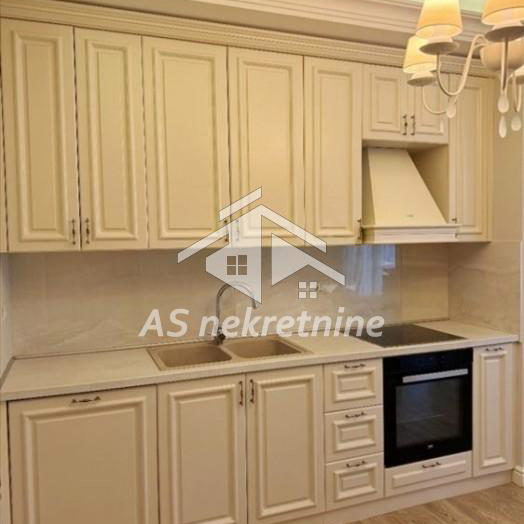Stan Izdavanje Beograd Senjak 215 m2