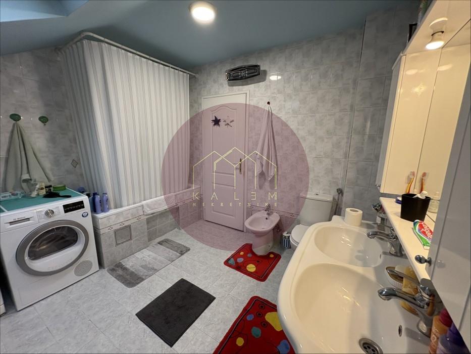 Petosoban stan na prodaju, Banovo Brdo, Beograd, 140m², 367.000 €