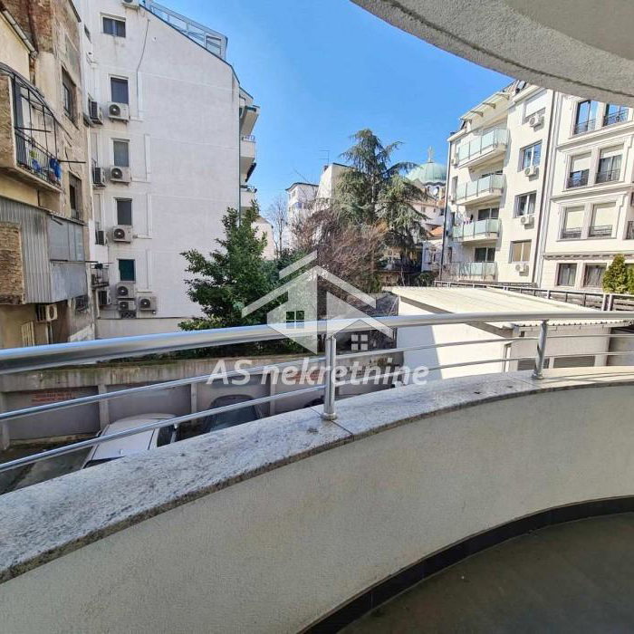 Stan Izdavanje Beograd Hram Svetog Save 78 m2