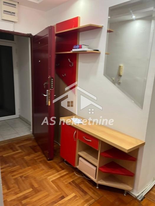 Trosoban stan za izdavanje, Učiteljsko Naselje, Beograd, 120m², 800 €/mes