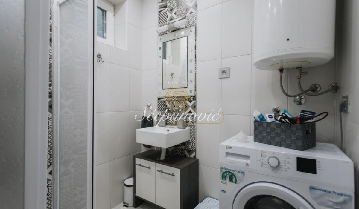 Stan Prodaja Novi Sad  38 m2
