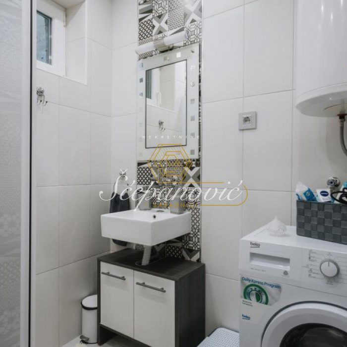 Stan Prodaja Novi Sad  38 m2