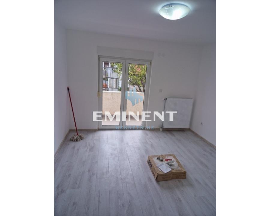 izdavanje-stanova-beograd-Sy73v9QWPw Kuća za izdavanje, Mirijevo, Beograd, 220m², 1.500 €/mes