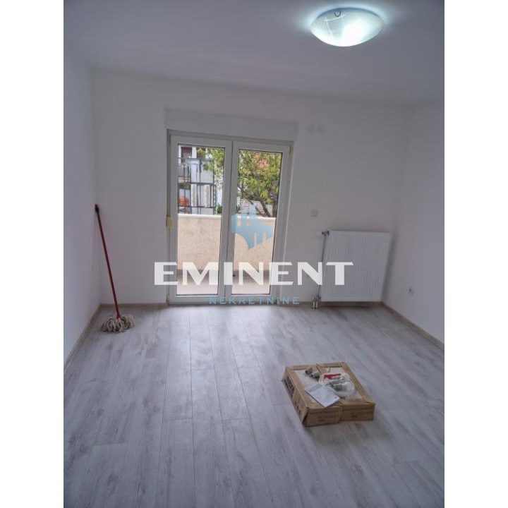 Kuća za izdavanje, Mirijevo, Beograd, 220m², 1.500 €/mes