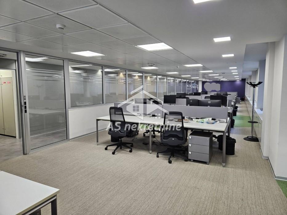 Lokal Izdavanje Beograd Lokal Izdavanje Beograd Trg Republike 300 m2