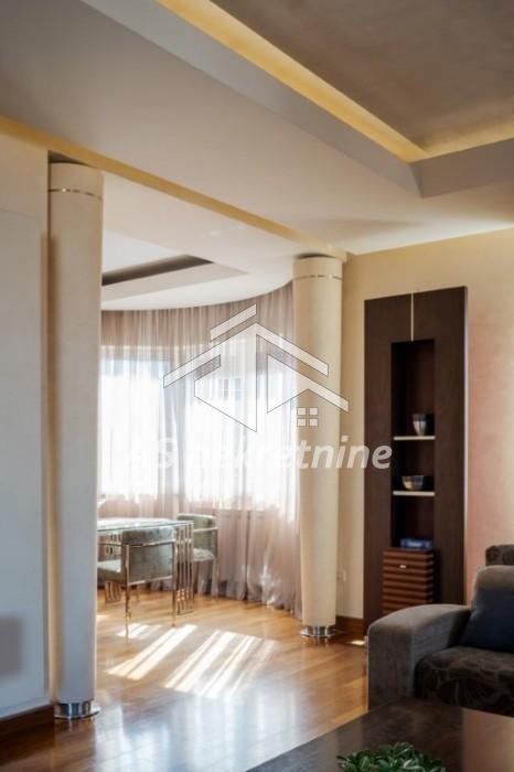 Trosoban stan na prodaju, Banovo Brdo, Beograd, 150m², 480.000 €