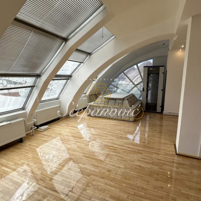 Stan Prodaja Novi Sad  238 m2