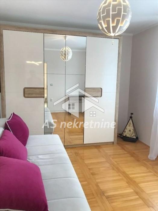 Stan Izdavanje Beograd Dedinje 72 m2