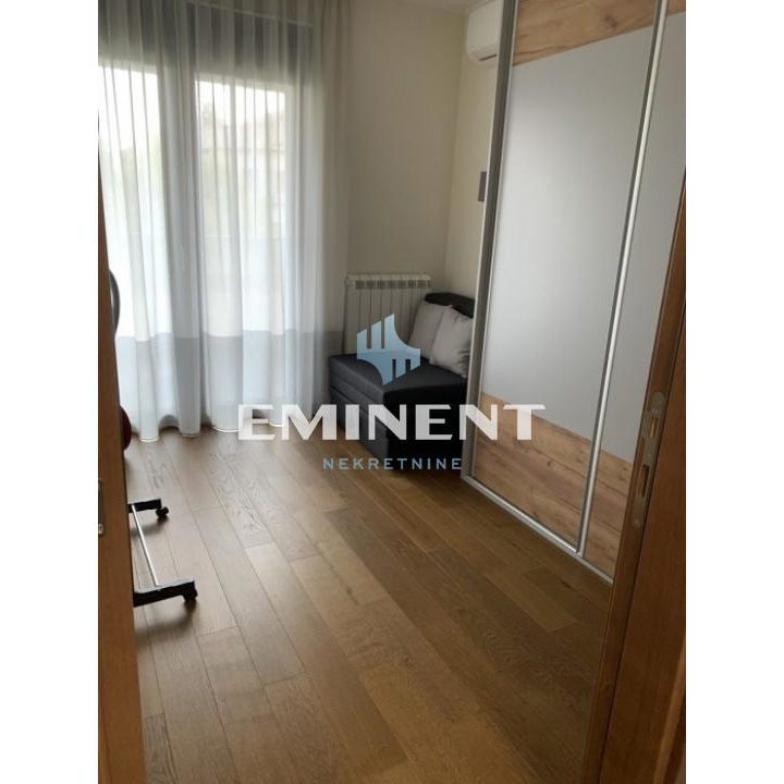 Stan Izdavanje Beograd Banovo Brdo 90 m2