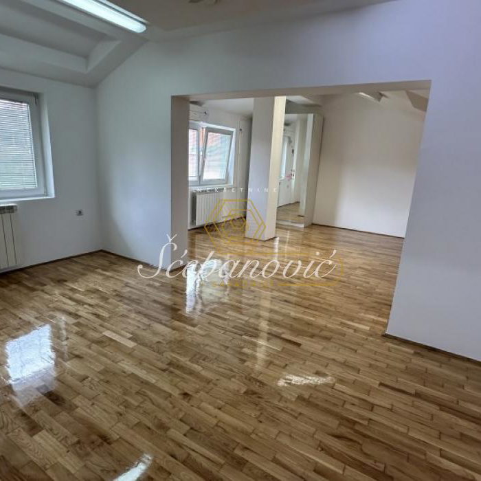Petosoban stan na prodaju, Centar, Novi Sad, 238m², 460.000 €