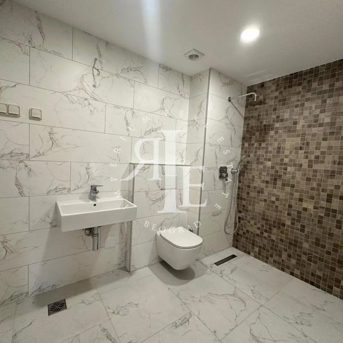 Stan Prodaja Beograd Tošin Bunar 70 m2