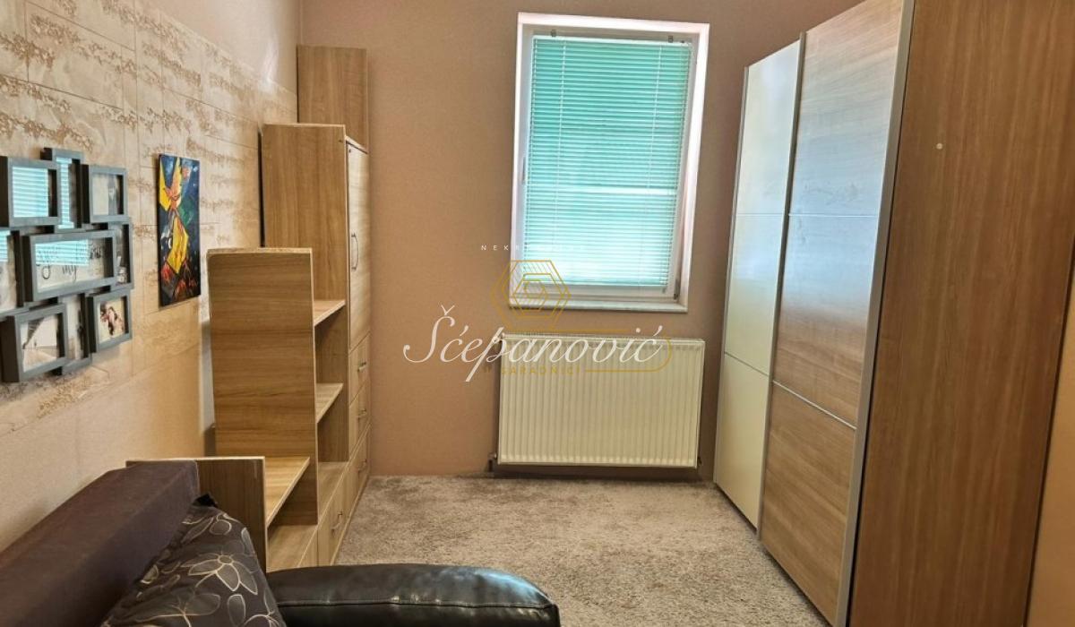 Petosoban stan na prodaju, Temerin – Centar, Temerin, 193m², 170.000 €