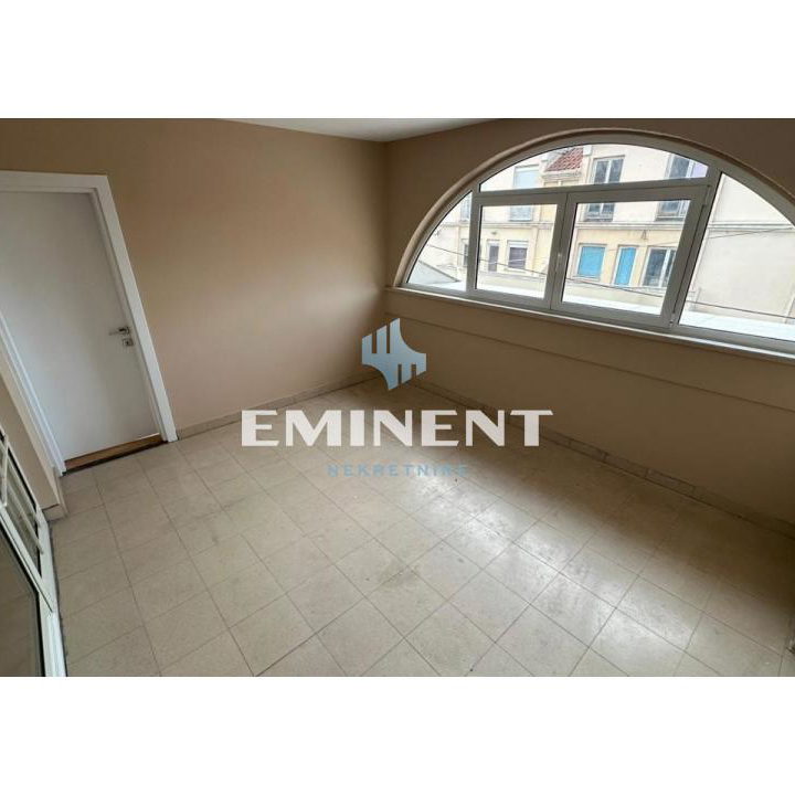 Četvorosoban stan za izdavanje, Vojvode Vlahovića, Beograd, 140m², 1.000 €/mes