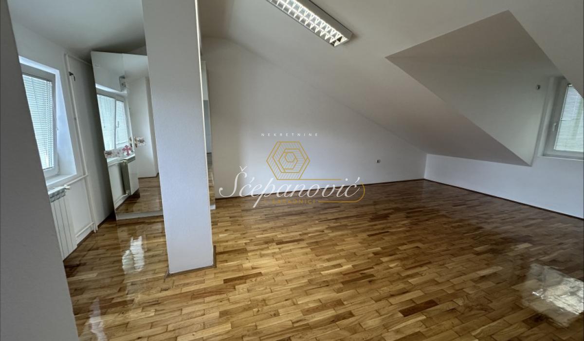 izdavanje-stanova-beograd-hH4JujuZzX Petosoban stan na prodaju, Centar, Novi Sad, 238m², 460.000 €