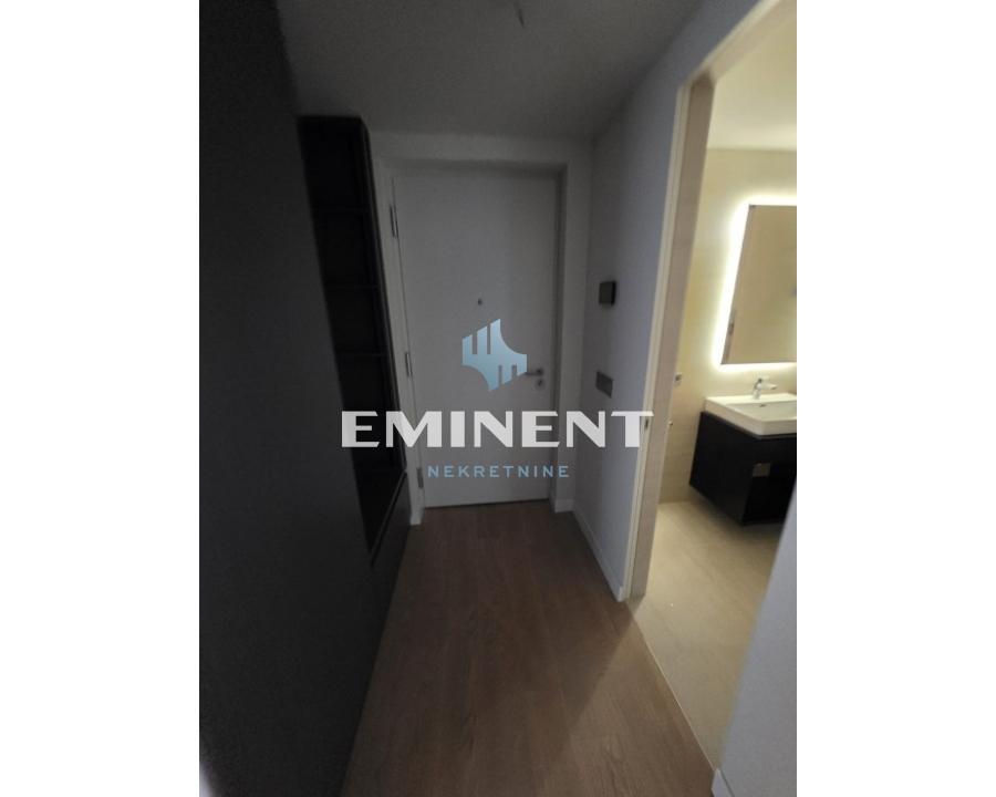 Trosoban stan za izdavanje, Blok 65, Beograd, 80m², 1.700 €/mes