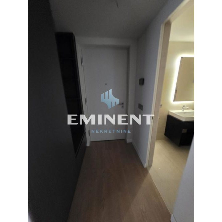 Trosoban stan za izdavanje, Blok 65, Beograd, 80m², 1.700 €/mes