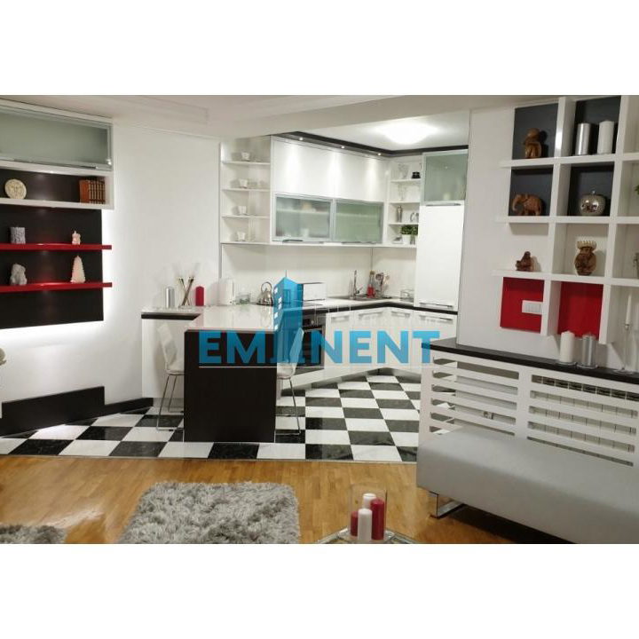 Stan Izdavanje Beograd Hram Svetog Save 60 m2