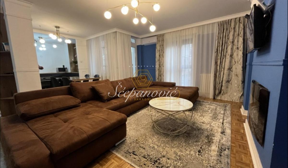 Četvorosoban stan na prodaju, Sajmište, Novi Sad, 96m², 240.000 €