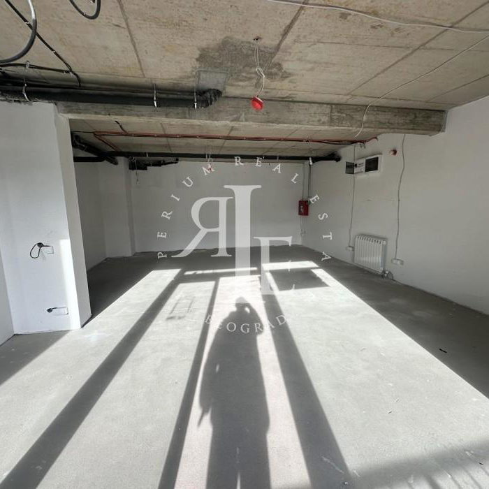 Lokal Prodaja Beograd Tošin Bunar 68 m2
