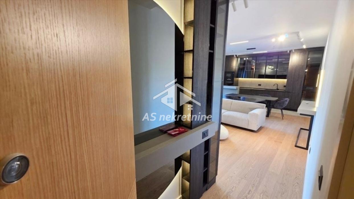Stan Izdavanje Beograd Centar (Savski Venac) 95 m2