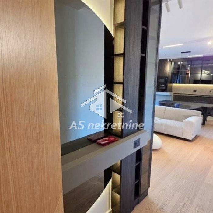 Stan Izdavanje Beograd Centar (Savski Venac) 95 m2
