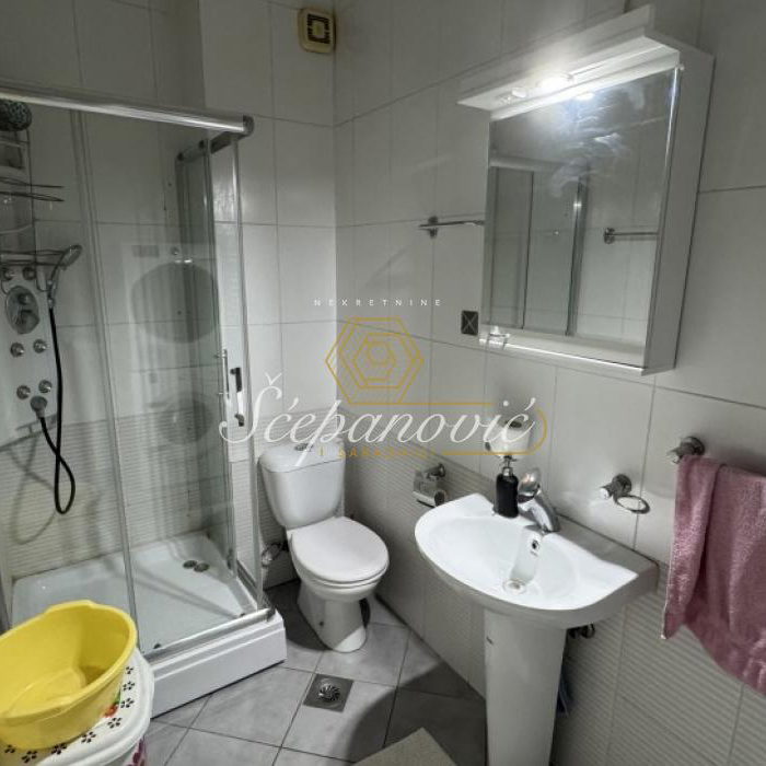 Stan Prodaja Novi Sad  120 m2
