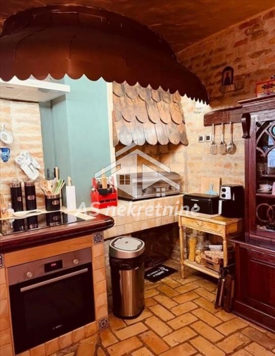izdavanje-stanova-beograd-s2X7zdJDTM Kuća za izdavanje, Jajinci, Beograd, 367m², 3.500 €/mes