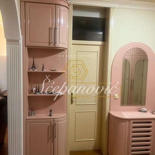 Trosoban stan na prodaju, Grbavica, Novi Sad, 91m², 240.000 €