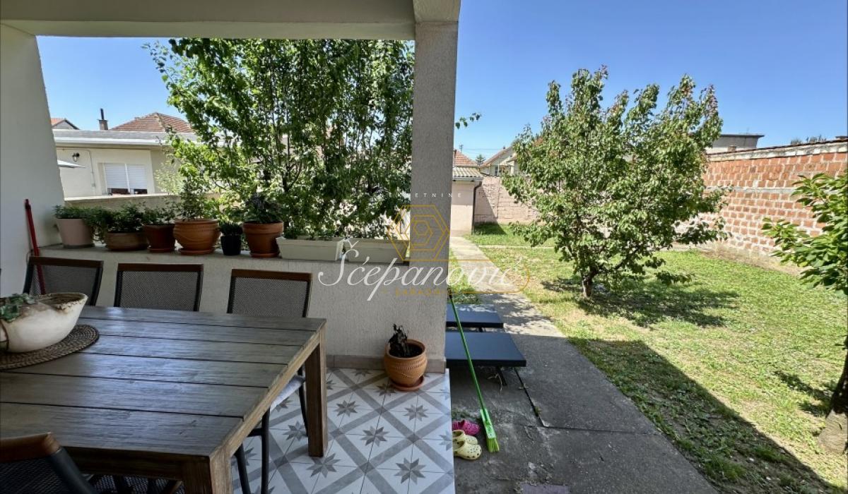 izdavanje-stanova-beograd-wJ3BojFpCy Kuća na prodaju, Blok B, Sremska Mitrovica, 135m², 170.000 €