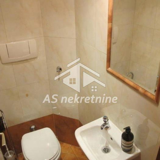 Trosoban stan za izdavanje, Dedinje, Beograd, 90m², 1.400 €/mes