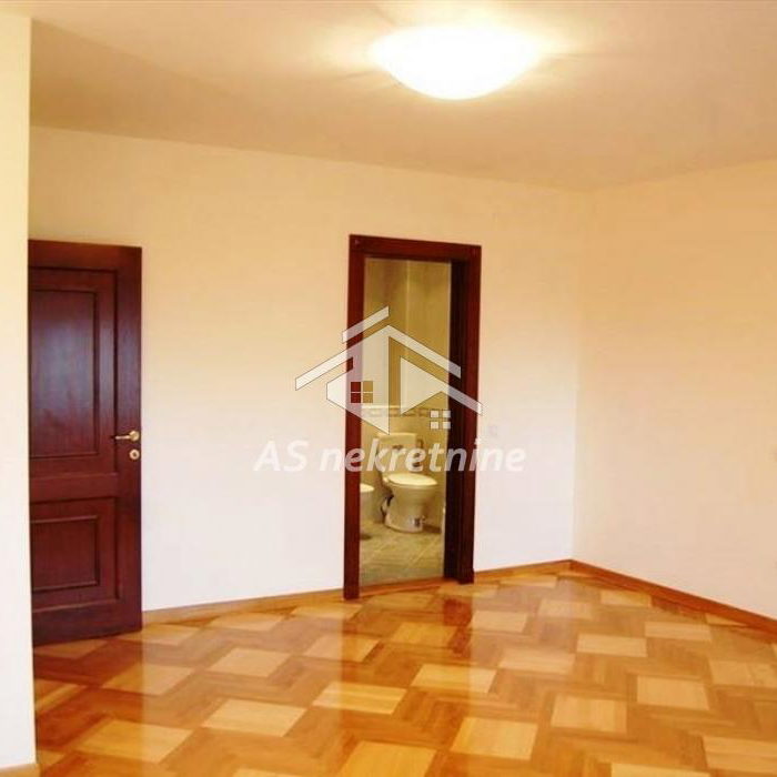Stan Izdavanje Beograd Dedinje 250 m2
