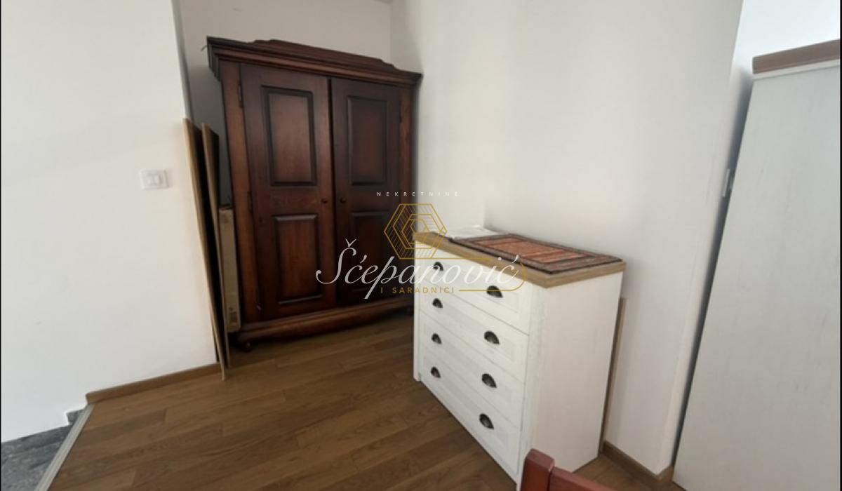 Stan Izdavanje Novi Sad  73 m2