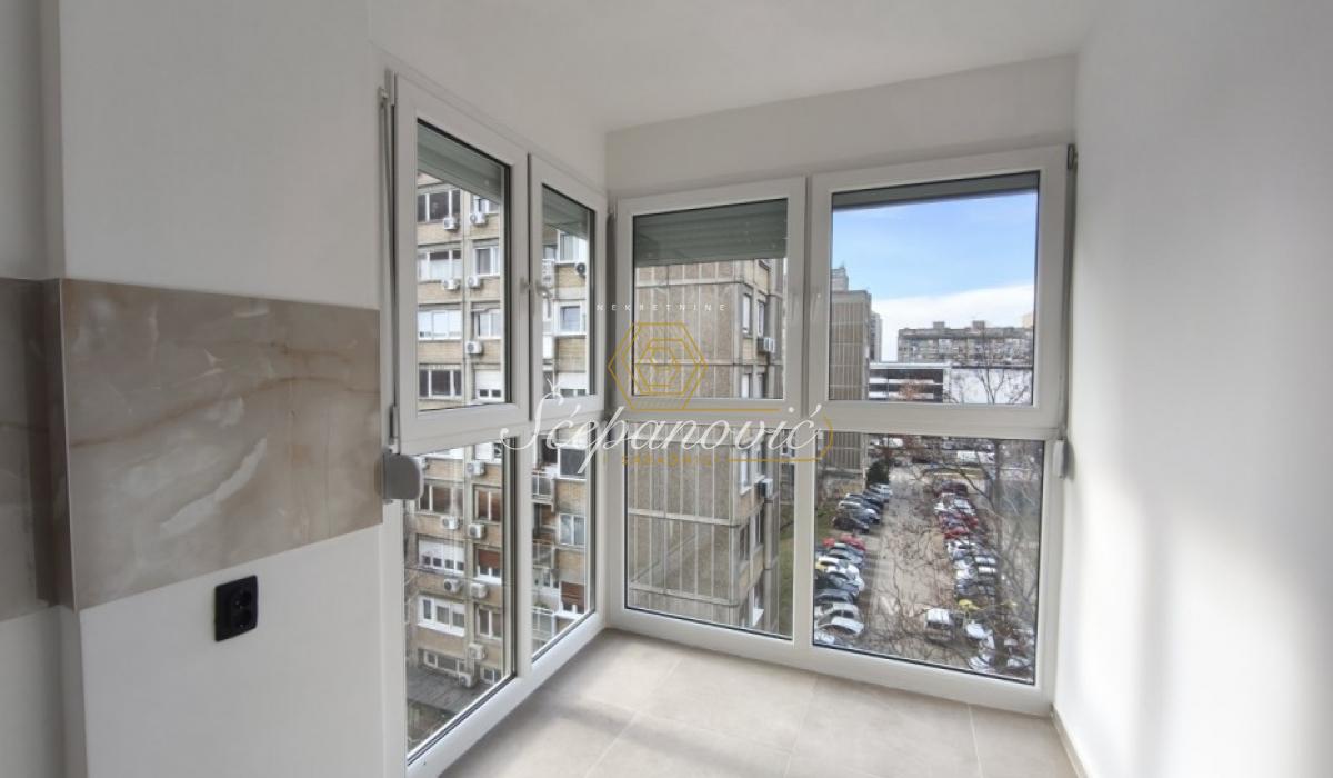 Trosoban stan na prodaju, Rotkvarija, Novi Sad, 73m², 200.750 €