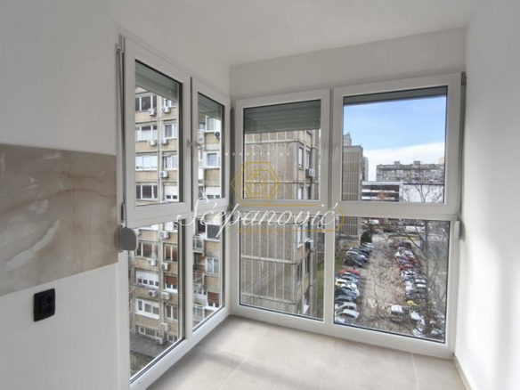 Stan Prodaja Novi Sad  73 m2