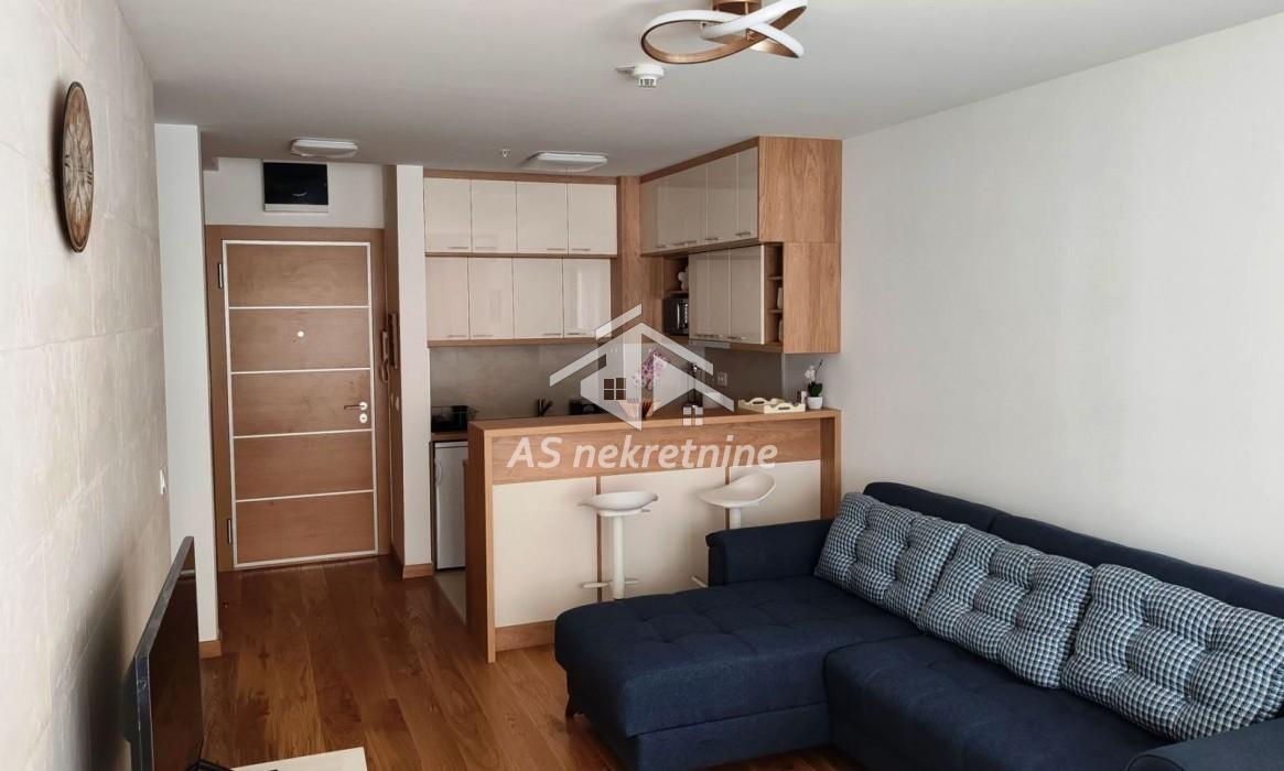 Dvosoban stan za izdavanje, Vojvode Stepe, Beograd, 50m², 750 €/mes