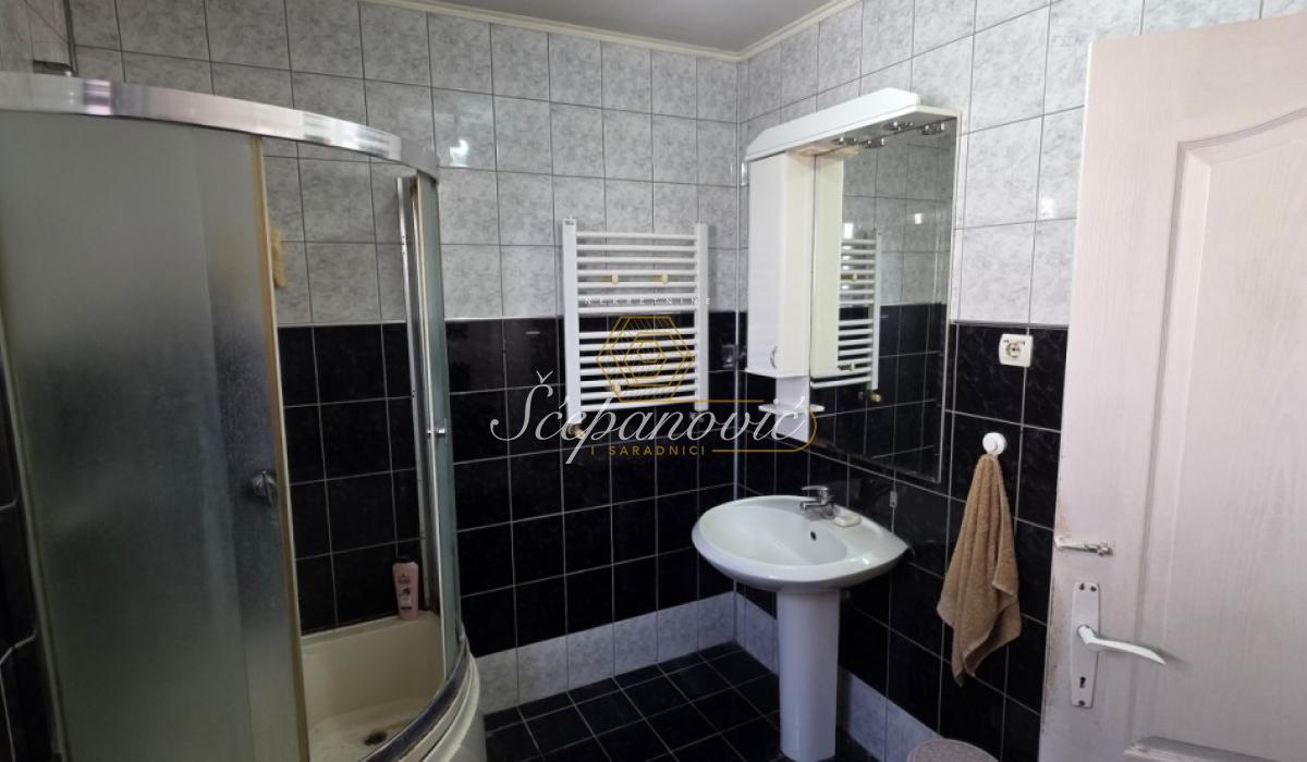 izdavanje-stanova-eYClGjKvlq Kuća na prodaju, Bukovac, Novi Sad, 152m², 145.000 €