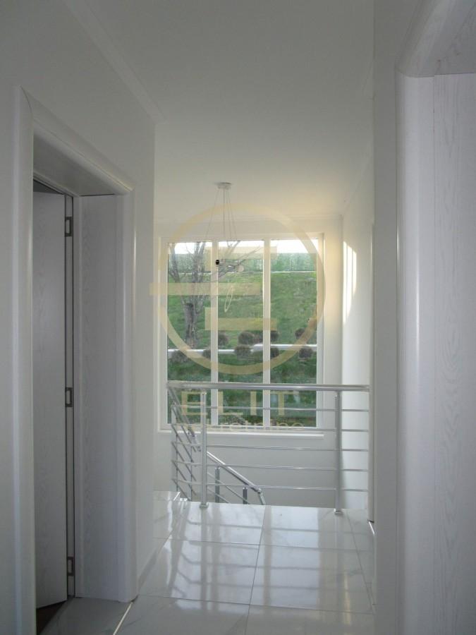 izdavanje-stanova-f972Ax4bhA Kuća na prodaju, Alibegovac, Novi Sad, 212m², 450.000 €