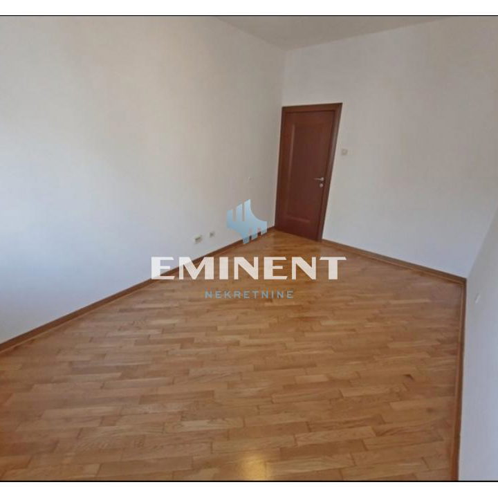Stan Izdavanje Beograd Hram Svetog Save 172 m2
