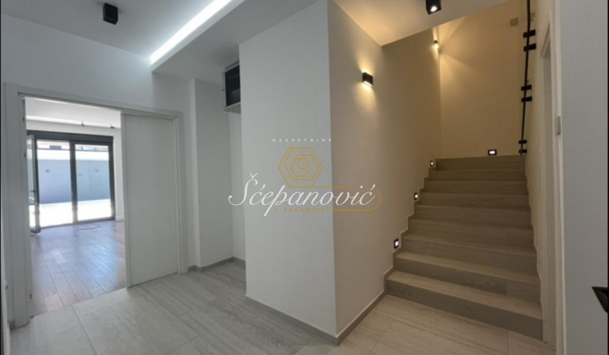 Stan Prodaja Novi Sad Stan Prodaja Novi Sad 368 m2