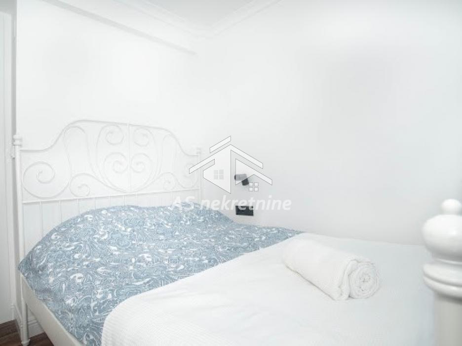 izdavanje-stanova-hHl5oMvkHD Trosoban stan za izdavanje, Cara Dušana, Beograd, 75m², 1.200 €/mes