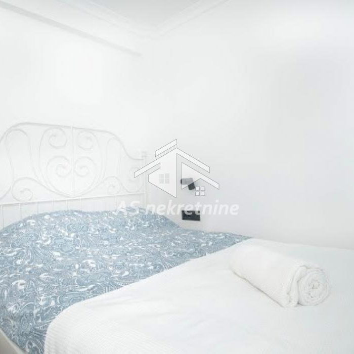 Trosoban stan za izdavanje, Cara Dušana, Beograd, 75m², 1.200 €/mes