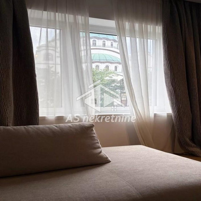 Dvosoban stan za izdavanje, Hram Svetog Save, Beograd, 87m², 2.300 €/mes