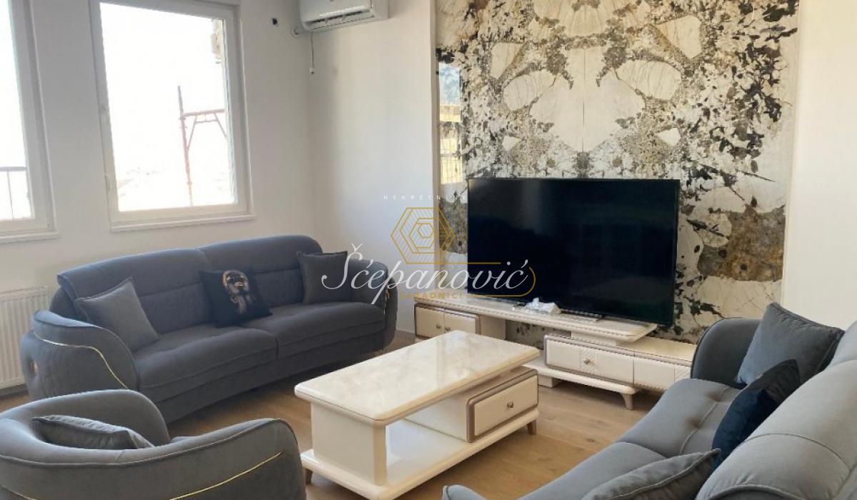 Trosoban stan na prodaju, Salajka, Novi Sad, 74m², 220.000 €
